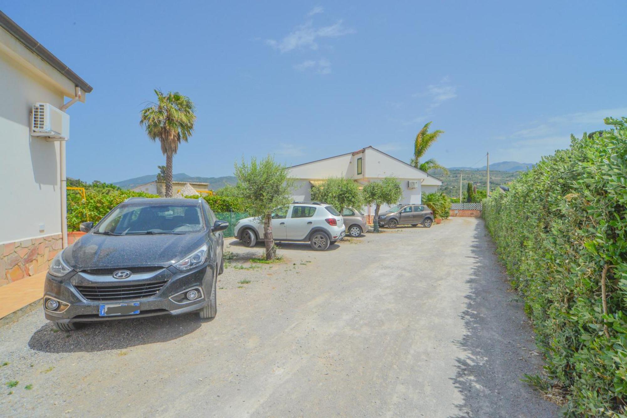 Case Vacanze Mare Nostrum - Villas In Front Of The Beach With Pool Campofelice Di Roccella Exterior foto