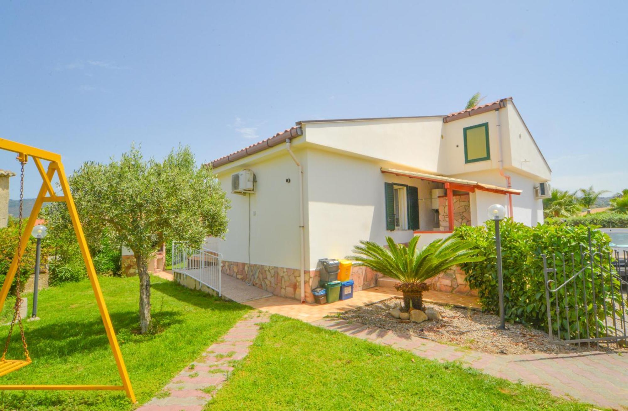 Case Vacanze Mare Nostrum - Villas In Front Of The Beach With Pool Campofelice Di Roccella Exterior foto